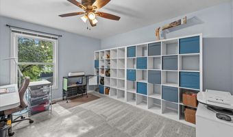 1820 Crofton Dr, Algonquin, IL 60102