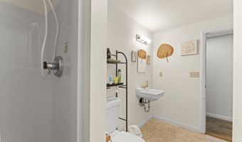 27 Adams Rd, Bloomfield, CT 06002