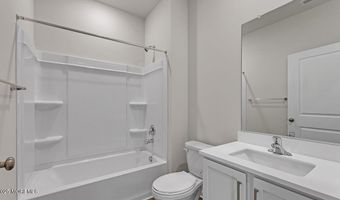 10 Dahlia Ct, Bayville, NJ 08721