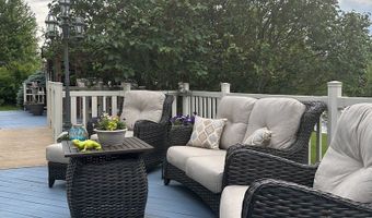 1950 Broadsmore Dr, Algonquin, IL 60102