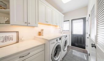 93 E 11th St, Avalon, NJ 08202