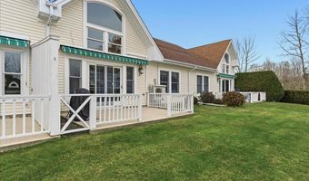 99 Dockside Ln, Belfast, ME 04915