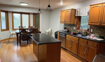 850 E Mill St, Akron, IA 51001