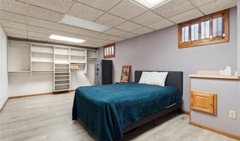 1128 Benton St, Anoka, MN 55303