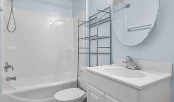 513 Pauline Dr, Bonneau, SC 29431