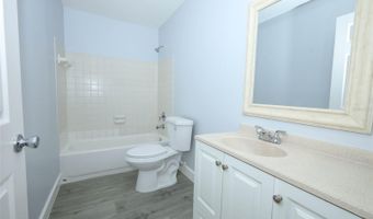 220 CHEROKEE Ct 102, Altamonte Springs, FL 32701