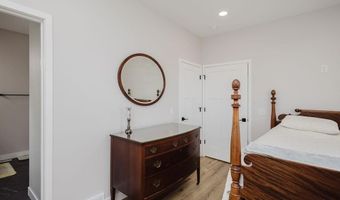 108 S Green St, Argyle, WI 53504