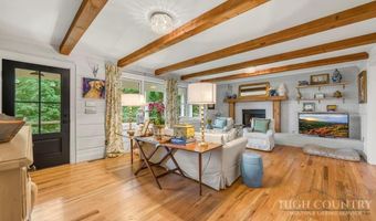 165 Leighway Ln, Banner Elk, NC 28604