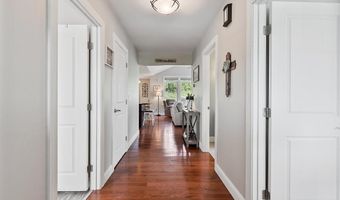 9 Fieldstone Dr, Augusta, ME 04330