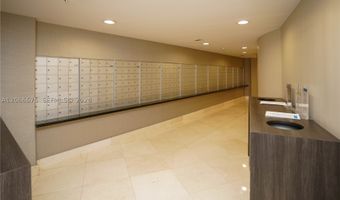 3370 Hidden Bay Dr 213, Aventura, FL 33180