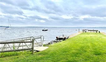 50 Clipper Way, Bristol, RI 02809