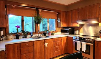 10 Ridgewood Dr, Augusta, ME 04330