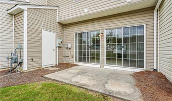 945 Prestwyck Ct, Alpharetta, GA 30004