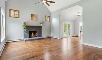287 S Bear Hill Rd, Chaplin, CT 06235