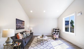 12270 Meadowlawn Dr, Oregon City, OR 97045
