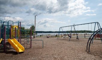 42 Ottomanelli Dr, Albrightsville, PA 18210