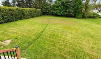 30 Marion Ave, Auburn, MA 01501