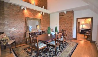 61 Ledge Rd J, Newport, RI 02840