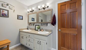 105 Sierra Ln, Arcanum, OH 45304