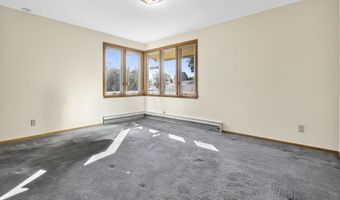 521 W SENECA Dr, Appleton, WI 54911