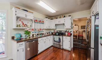 1121 COLONIAL Dr, Alabaster, AL 35007