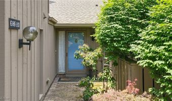 686-20 Fairington Ln, Aurora, OH 44202