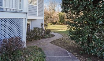 2018 SWAN Ter, Alexandria, VA 22307
