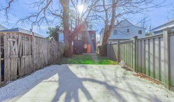 4702 MEADE St NE, Washington, DC 20019