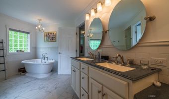 28850 State Route 143, Albany, OH 45710