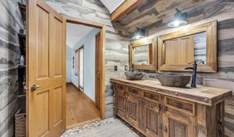 42 Hill Rd, Allentown, NJ 08501