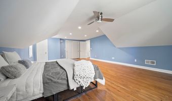 21 Oakwood Mnr, Cromwell, CT 06416