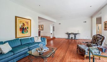 6623 RADNOR, Bethesda, MD 20817