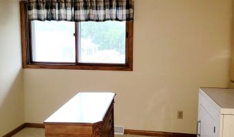 41511 N Country Club Dr, Antioch, IL 60002