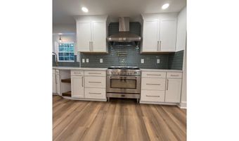 960 CAMP BRANCH Rd, Alabaster, AL 35007