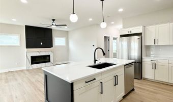 1946 Tuscany Dr SE, Altoona, IA 50009