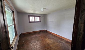 608 S Main St, Auburn, IN 46706