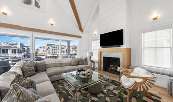 162 76th St, Avalon, NJ 08202