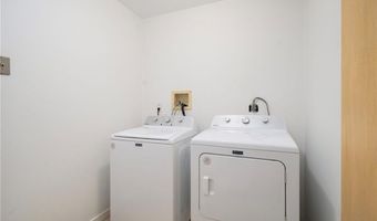 22 Golden View Dr, Johnston, RI 02919