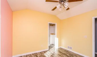 923 S 10th St, Adel, IA 50003