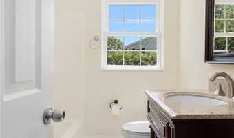 208 W View Rd, Middletown, RI 02842