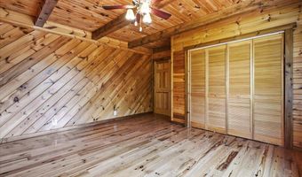 14 E Point Rd, Albrightsville, PA 18210