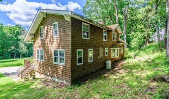 4 Pineway Dr, Auburn, ME 04210