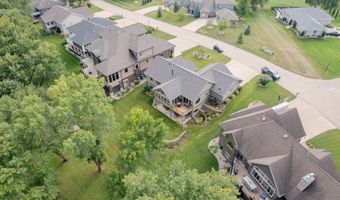 932 Emerald Pines Dr, Arnolds Park, IA 51331