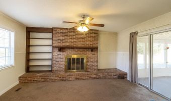 1007 Julian Ave, Albertville, AL 35950