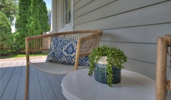 3 Tyler Point Rd, Barrington, RI 02806