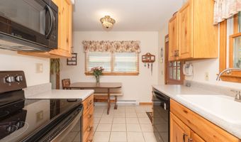 21 Bethpage Dr, Bethel, CT 06801