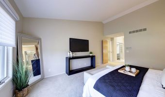 3682 Tanglewood Ct, Ann Arbor, MI 48105