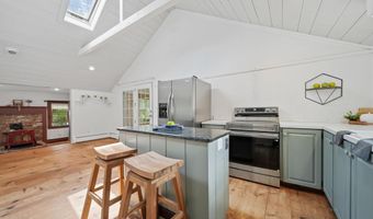 60 Old Deerfield Rd, Candia, NH 03034