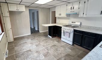 526 Hannah Ave, Alma, MI 48801