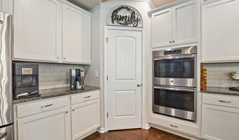 538 Mulberry Fern Dr, Auburn, GA 30011